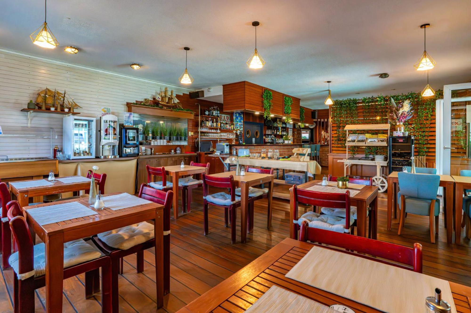 Hotel Restaurant Argos, Strasbourg Nord Венденайм Экстерьер фото